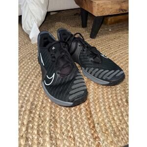 Nike Metcon 9 training sneakers in black men’s size 11.5